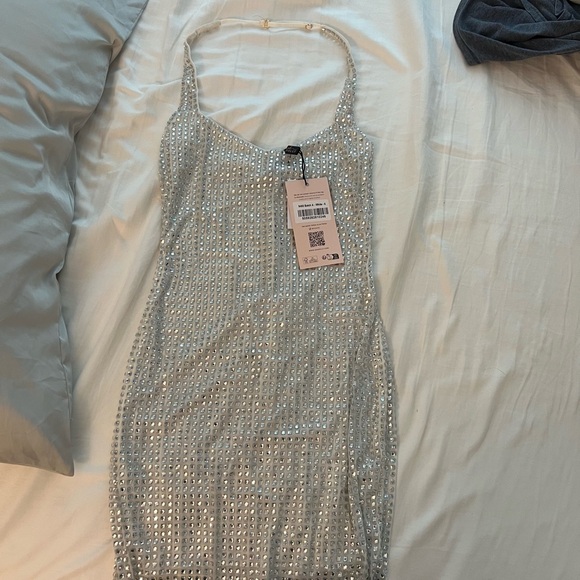 NWT NEVER WORN Oh Polly Amolika embellished halterneck mini dress in white - Picture 3 of 5